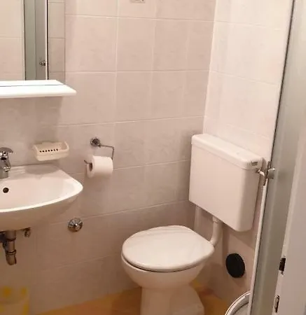 Kuca Luce-apartman Br.2 *