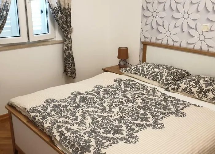 דירה Kuca Luce-apartman Br.2